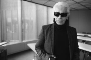Karl Lagerfeld in Düsseldorf. Fotografiert mit Leica M6 und Noctilux 1.0 von J.F.Lindemann